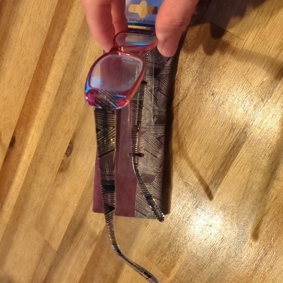 NWT Victoria Klein eyewear +1.25 readers - Picture 3 of 16